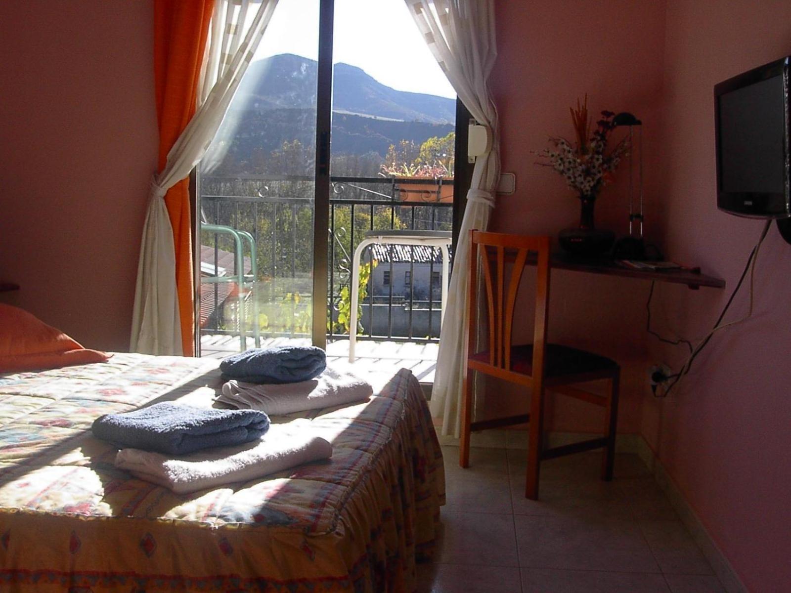 Hostal Escarla Aren Exterior photo